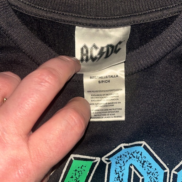 Women’s small AC/DC sweatshirt with very good vinyl print from 2016 - Picture 6 of 11